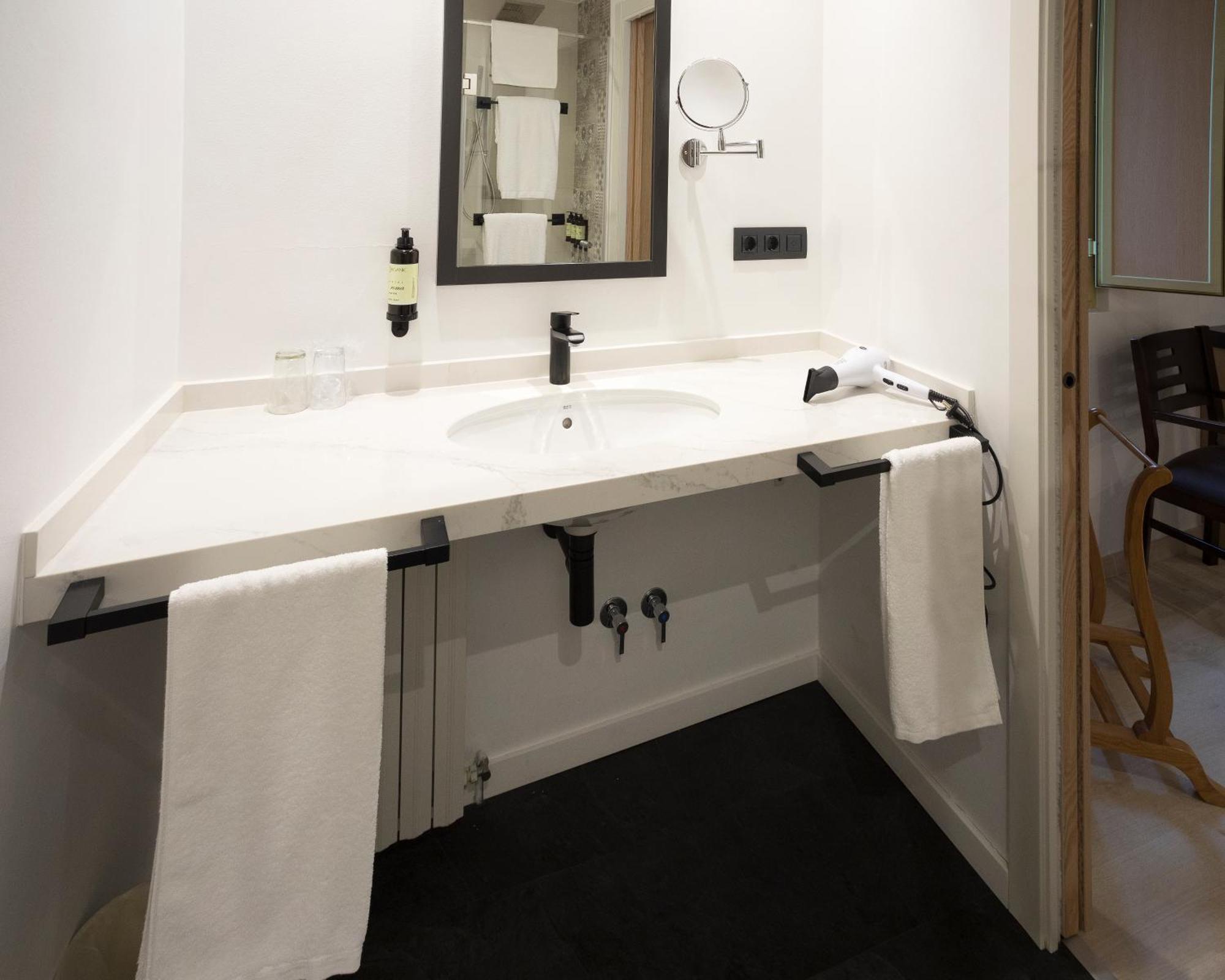 Hotel Roma Sarria Eksteriør billede