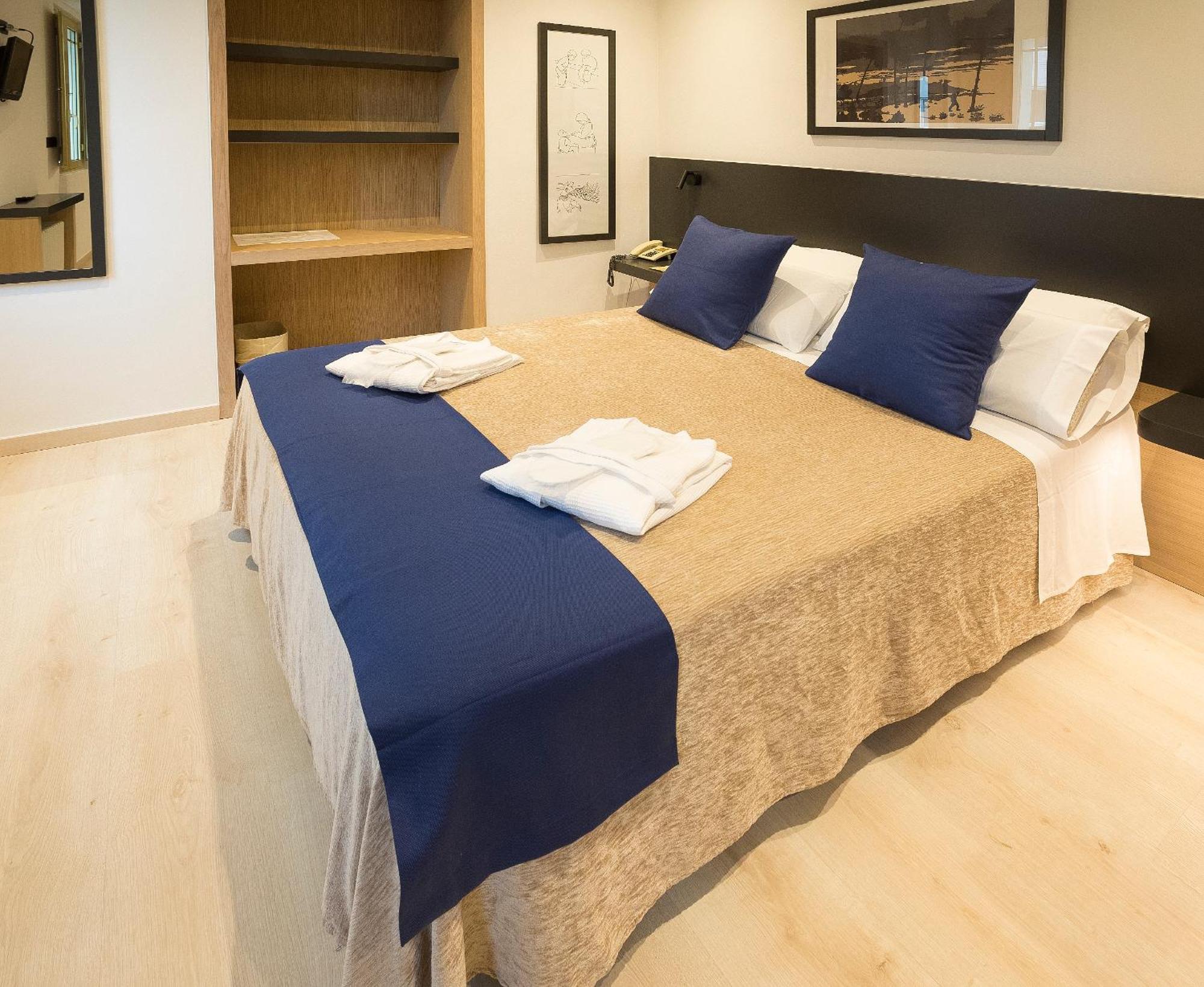 Hotel Roma Sarria Eksteriør billede